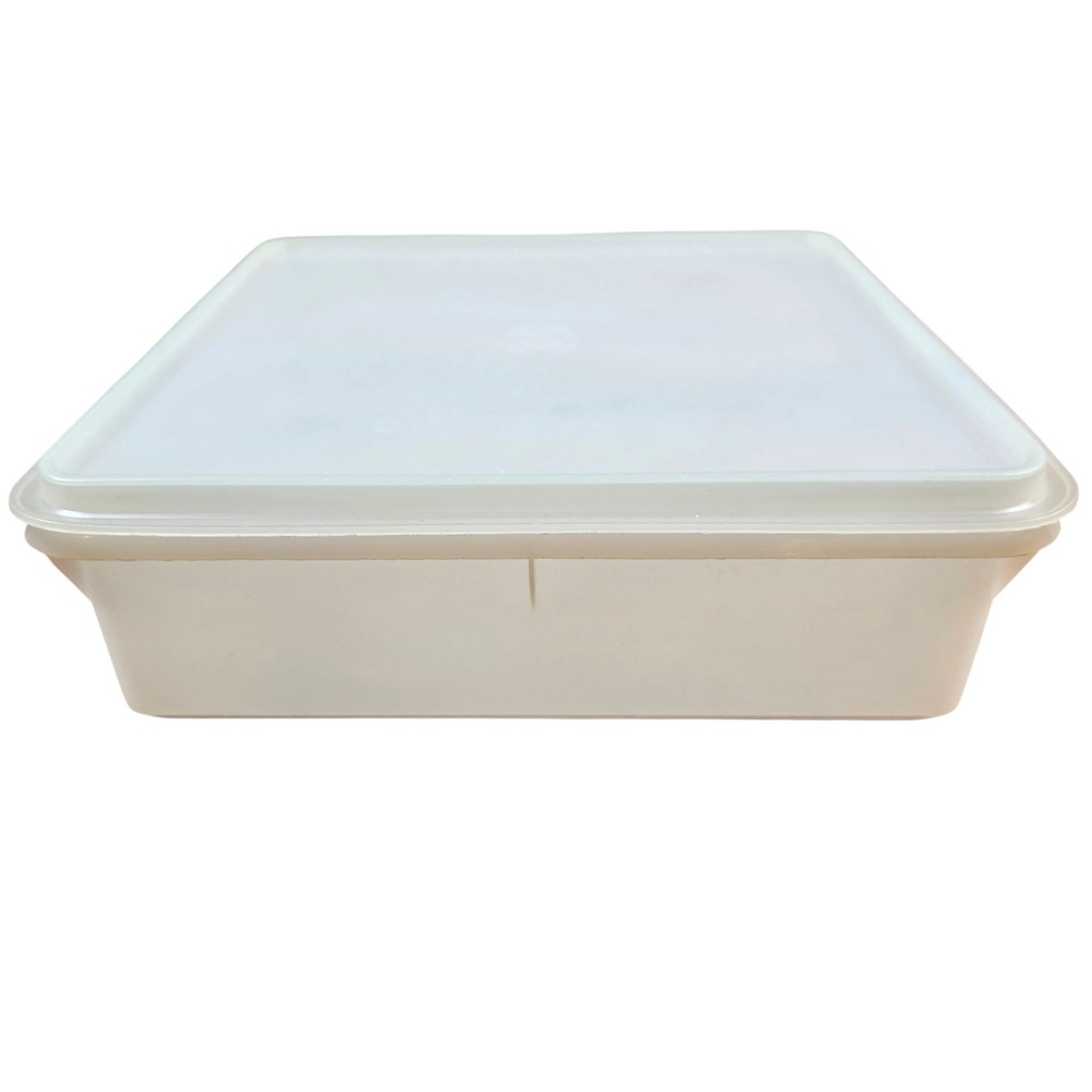 Tupperware Snack Brownie Storage 9x9x3" Square Container & Lid Vintage